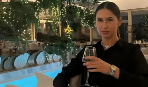 Атрактивна полицајка од Виена даде отказ и стана шефица на најголемата јавна куќа во Австрија (ФОТО)