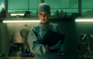 ВИДЕО | „Знам да ги извадам сите органи“: Никол Кидман откри каква морничава вештина научила во серијата „Скарпета“