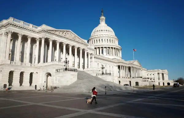КОНГРЕСОТ НЕ ЈА УСВОИ РЕЗОЛУЦИЈАТА ПРОТИВ ВОЈНАТА ВО ИРАН По Сенатот, и Претставничкиот дом на САД гласаше против