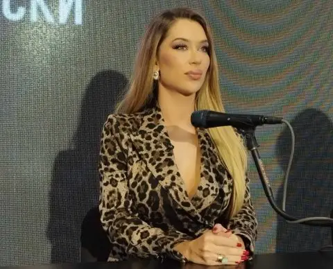 100.000 луѓе ја молат Теа Таировиќ да не снима песни – Балканот во страв, ова е причината