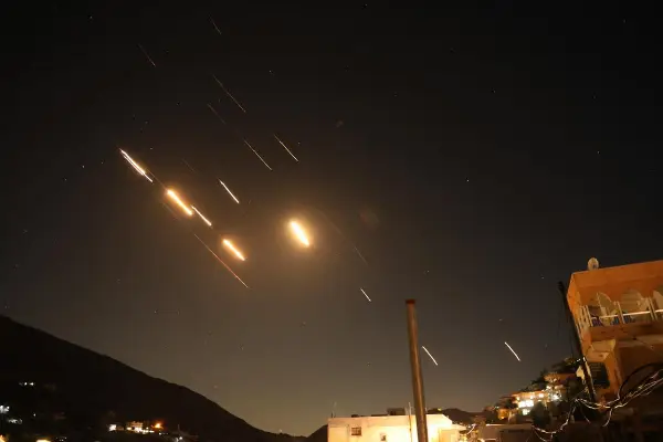 Хезболах ги повика жителите на северен Израел да ги напуштат граничните области