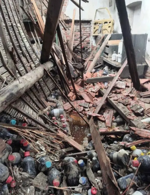 Исцедоци од лабораториски анализи, хемикалии од различен вид: Директорката Марија Андоновска покажа што се чувало во ИЈЗ како опасен отпад повеќе од 10 години