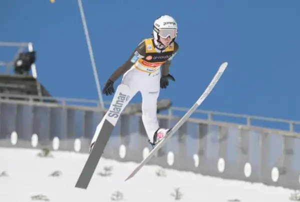 Рекордна победа на Словенката Превц во скијачки скокови