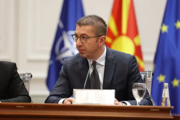 Премиерот Мицкоски на поставување камен-темелник на нов кампус на Универзитетот „Мајка Тереза“-Скопје