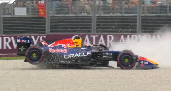 Верстапен удри во заштитната ограда и го искрши болидот на квалификациите за ГН на Австралија