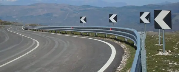 Нечесен однос на „Бехтел и Енка“, иако државата редовно плаќа и префрла средства отпуштаат 50-тина вработени