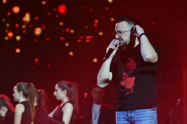 Лозано и фановите поминаа километри јаки хитови и љубов