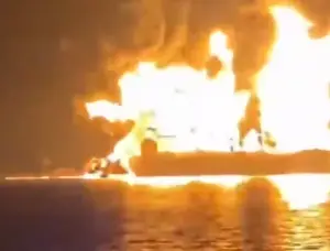 Иран сè повеќе напаѓа танкери во Заливот. Два танкера горат во Ирак.