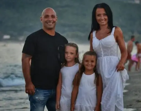 Зад себе остави сопруга и две ќерки: Ова е ожалостеното семејство на Драган Лазиќ (ФОТО)