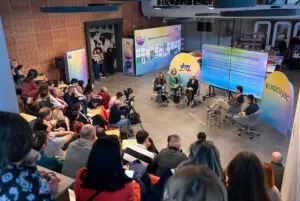 dm ја промовираше платформата „Иднина која инспирира” со заедничка волонтерска активност на повеќе од 100 присутни, донација и панел-дискусија