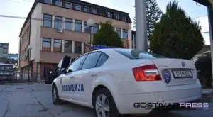 Во Гостивар вчеравечер лишен од слобода малолетник кој возел без дозвола, возилото одземено