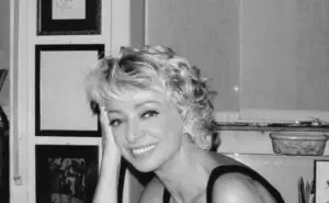 Почина италијанската актерка и водителка Енрика Бонакорти, ја изгуби битката со ракот