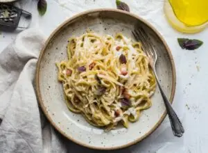 Рецепт за фетучини Алфредо: Дали знаете од кого го добил името италијанскиот специјалитет?