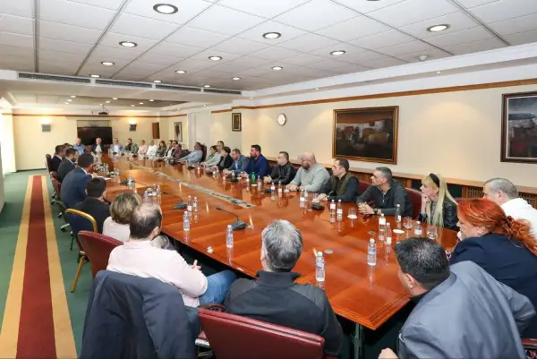 Мицкоски на средба со големите маркети: Нема да дозволиме профитерство