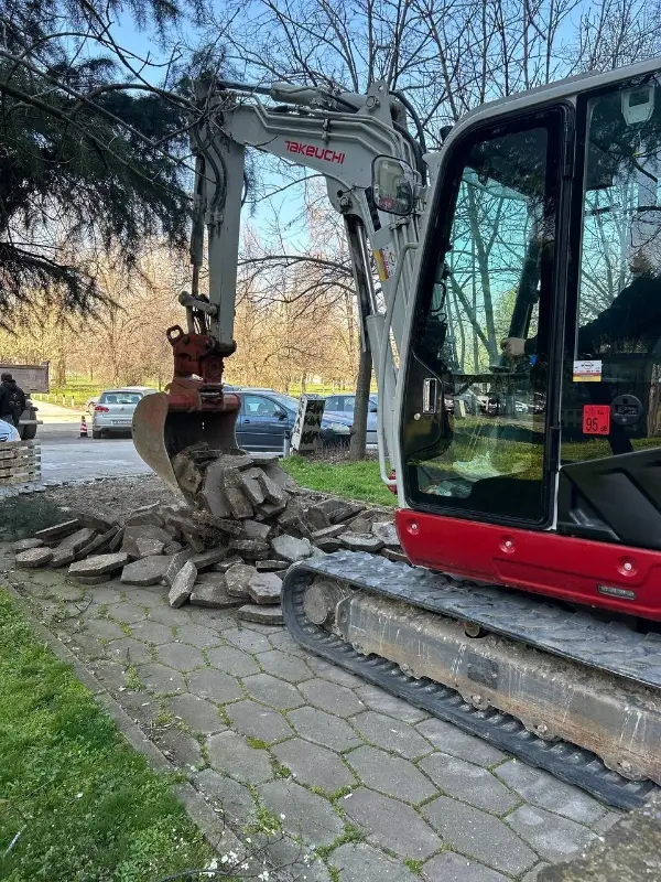 Се реконструираат јавните и пешачките површини во средишниот дел на Ново Лисиче