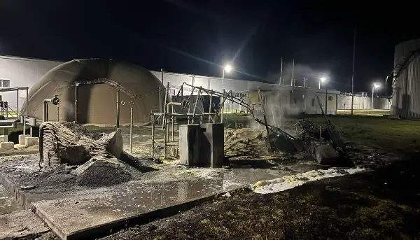 Чувар и уште две лица вдишале чад од пожарот во пречистителната во Мојанци