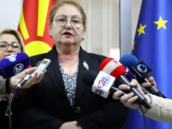 Професорот од „Лазар Личеноски, пријавен за сексуално вознемирување ученичка е суспендиран и ДПИ постапува