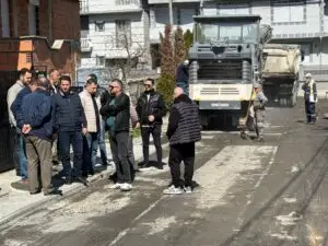 Почнаа работи за реконструкција на две улици во населбата Леска во Гостивар