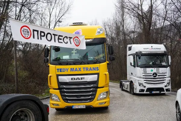 Решението за транспортерите се движи во насока на издавање долгорочни работни визи, вели Николовски