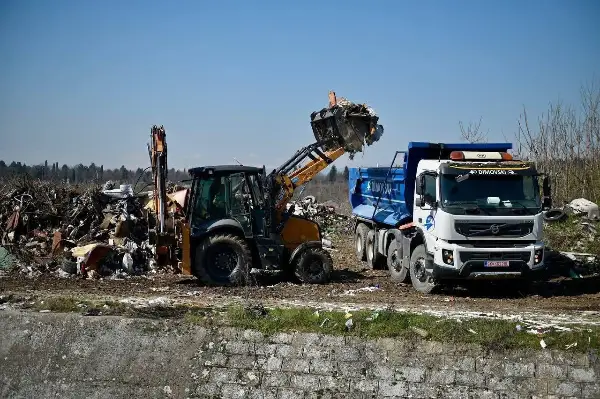 По кој пат се уредува коритото на Серава во Бутел? Ќе заличи ли овој пат?