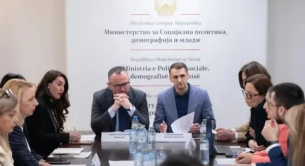 ДРЖАВАТА СПРЕМА ИТНИ ЗАКОНСКИ МЕРКИ ПРОТИВ СЕМЕЈНОТО НАСИЛСТВО Работната група состанчеше, следат конкретни предлози