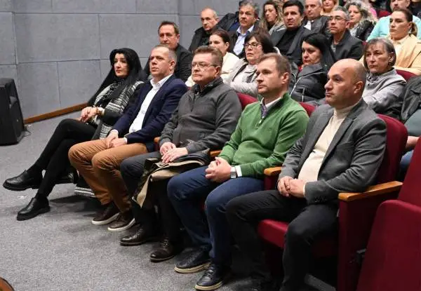 Трибина на ПОДЕМ - Родово базирано и семејно насилство - препознавање и превенција