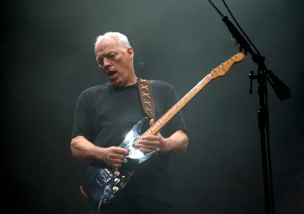 Гитарата на Дејвид Гилмор на аукција е продадена за неверојатни 14,5 милиони долари