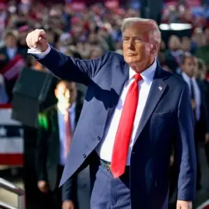 Трамп изјави дека САД и Израел „многу силно“ ќе го удрат Иран во текот на следната недела