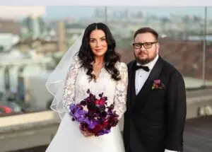 ФОТО | Трансродовиот син на Шер се ожени со љубовта од тинејџерските години