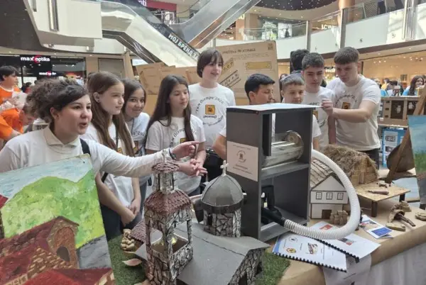 Јаневска на отворањето на натпревар по едукативна роботика „First Lego League 2025-2026 - UNEARTHED Challenge“