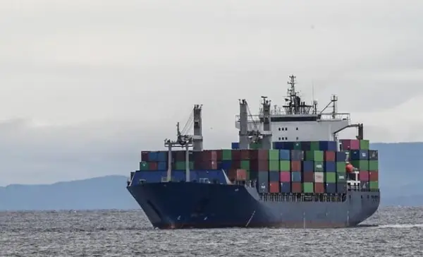 Германските бродосопственици ја критикуваа одлуката на владата да не се испраќа морнарицата во Заливот