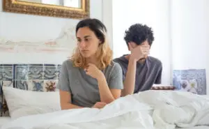 Не е само интимноста проблемот – еве кои фактори ја уништуваат врската