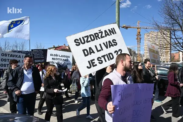 Нови протести во Сараево поради трамвајската несреќа