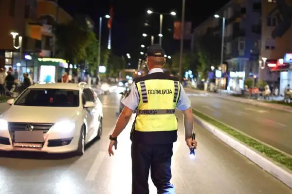 13 УАПСЕНИ ПОРАДИ БЕЗОБЅИРНО УПРАВУВАЊЕ СО МОТОРНО ВОЗИЛО Возеле пијани, или без возачка, или имале забрана за возење