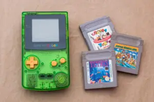 (ВИДЕО) Nintendo објави нов уред: Изгледа како Game Boy, но пушта музика од Pokemon