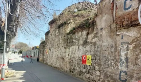 Турската бања во Прилеп тивко се распаѓа пред очите на градот