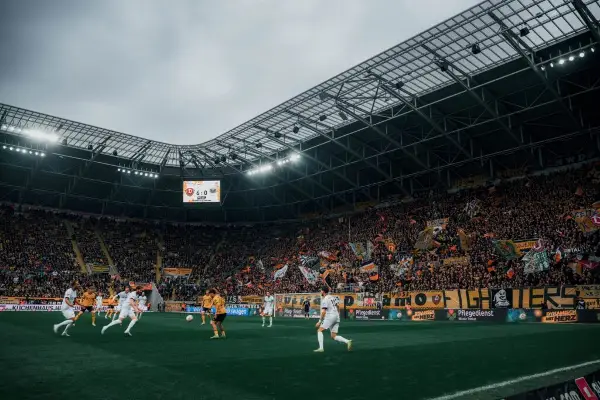 (Видео) Застрашувачко и импресивно: Навивачите на Дрезден ги оставија во неверување љубителите на фудбалот.