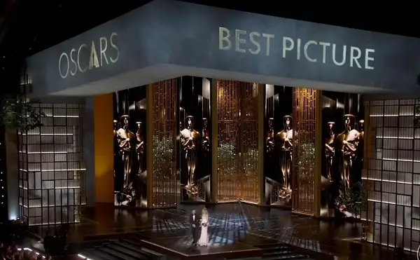 Пердуви на „Црвениот тепих“ на „Оскарите“, Никол Кидман носеше креација на „Шанел“