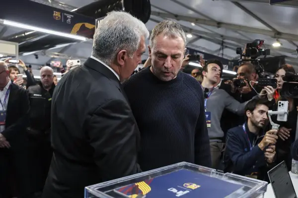 Барселона и Флик се согласија за продолжување на договорот до 2028 година