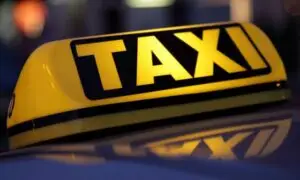 Таксистите во Грција започнаа штрајк на неодредено време