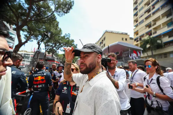 Нејмар „вознемирен и тажен“