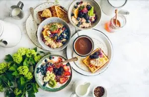 Диететичари советуваат: Оваа намирница никогаш не треба да ја јадете наутро