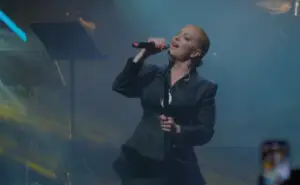 Со солзи во очите, Тамара Тодевска со посебен гест на годишнината од трагедијата во Кочани