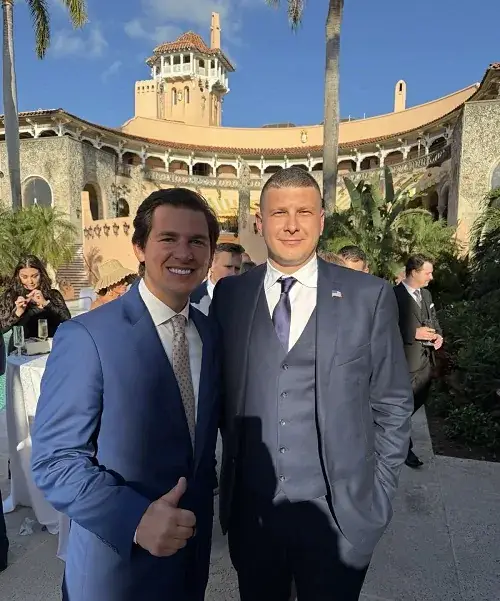 БИЗНИСМЕН СО МАКЕДОНСКО ПОТЕКЛО НА ДОНАТОРСКА ВЕЧЕРА ВО ВИЛАТА НА ТРАМП: Никола Андреевски на настан за кандидат за Конгресот на САД