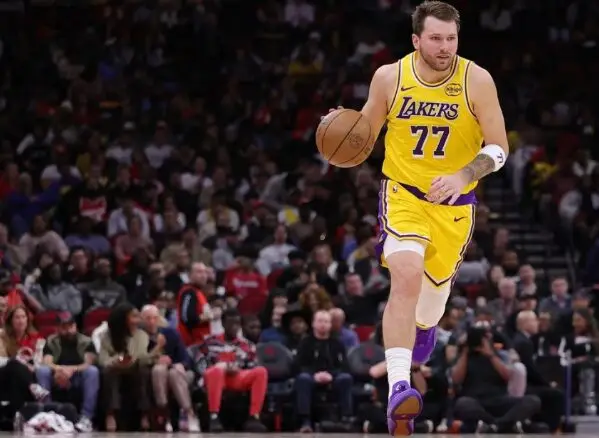 (Видео) Дончиќ е во животна форма