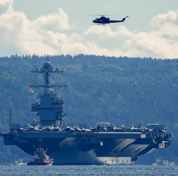 ПОЖАР НА НОСАЧОТ НА АВИОНИ НА САД: Хоспитализирани двајца морнари на „Џералд Р. Форд“, а 600 без кревети во кабините за спиење