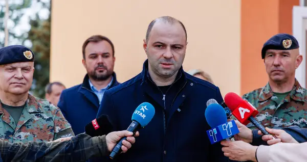 Реакција од Министерство за одбрана: Секогаш информираме со факти, Насковски со леснотија ги навреди претставниците на медиумите