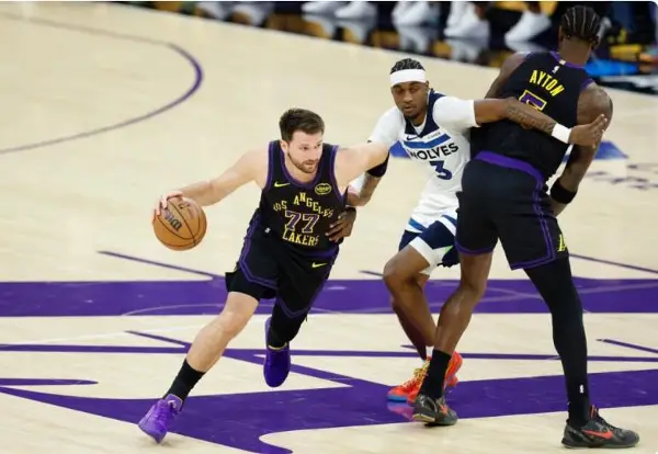 Дончиќ и Адебајо прогласени за играчи на неделата во НБА