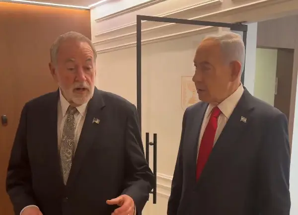 (Видео) Нетанјаху се потсмева на шпекулации: „Да, Мајк, жив сум“