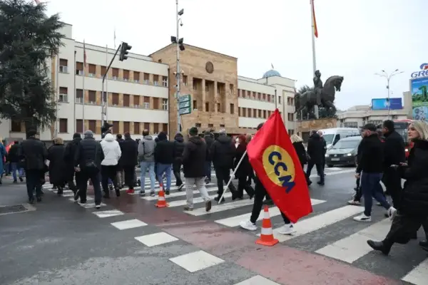 Синдикален аларм: Недозволиво една третина од работниците со полно работно време да заработуваат под прагот на сиромаштија